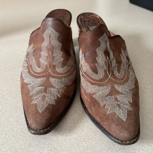 Vitntage Brown Embroidered Leather Mules
